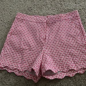 Pink & white scallop shorts